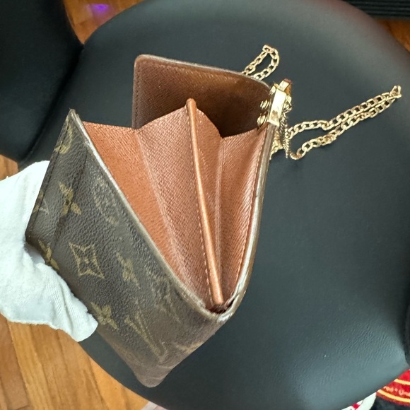 - Louis Vuitton Monogram Portefeiulle Sarah Long Bifold Wallet/converted - Picture 7 of 16